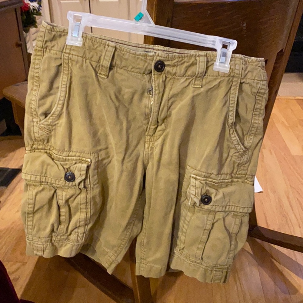 American Eagle khaki size 30 cargo shorts